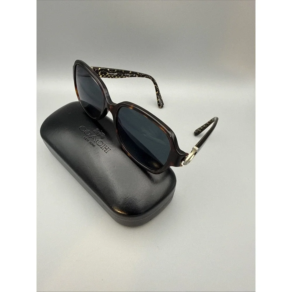 Coach HC8241 Authentic Sunglasses Dark Tortoise Brown Gradient Lens & Coach Case